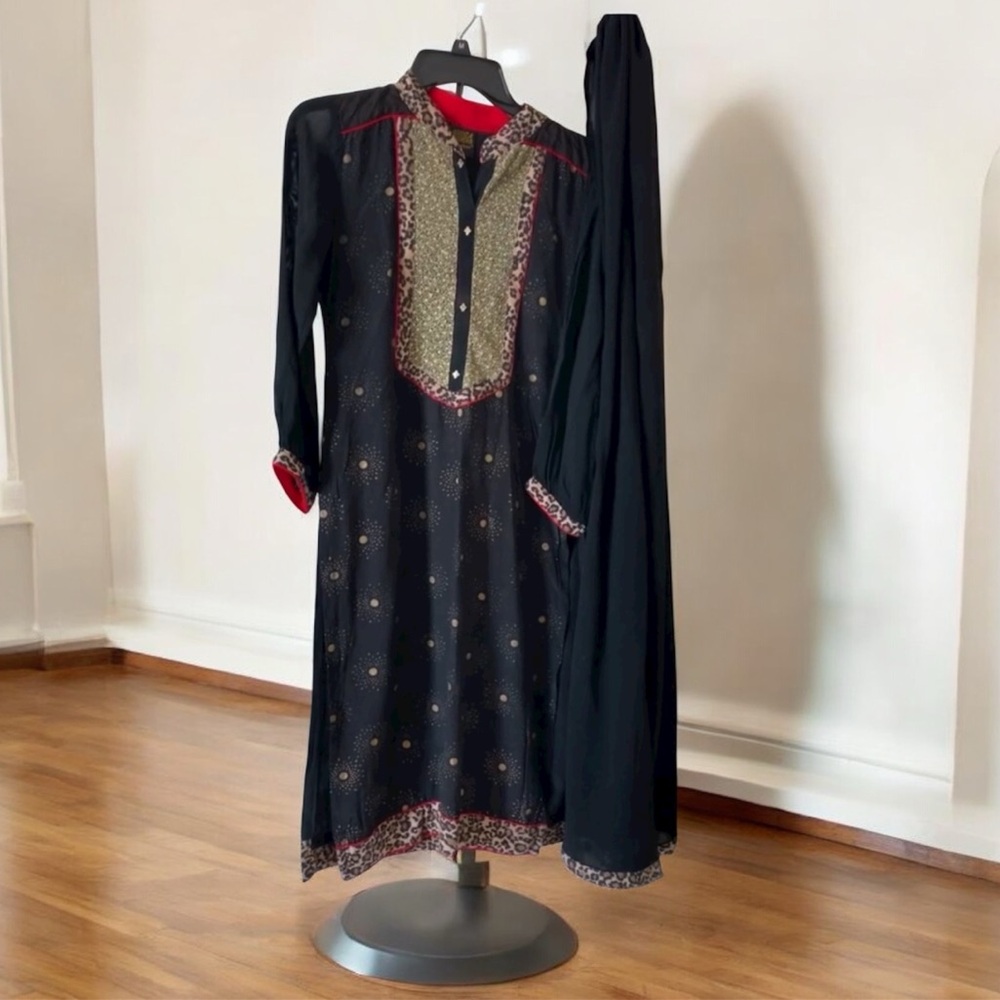 Pakistani dress 2Pc